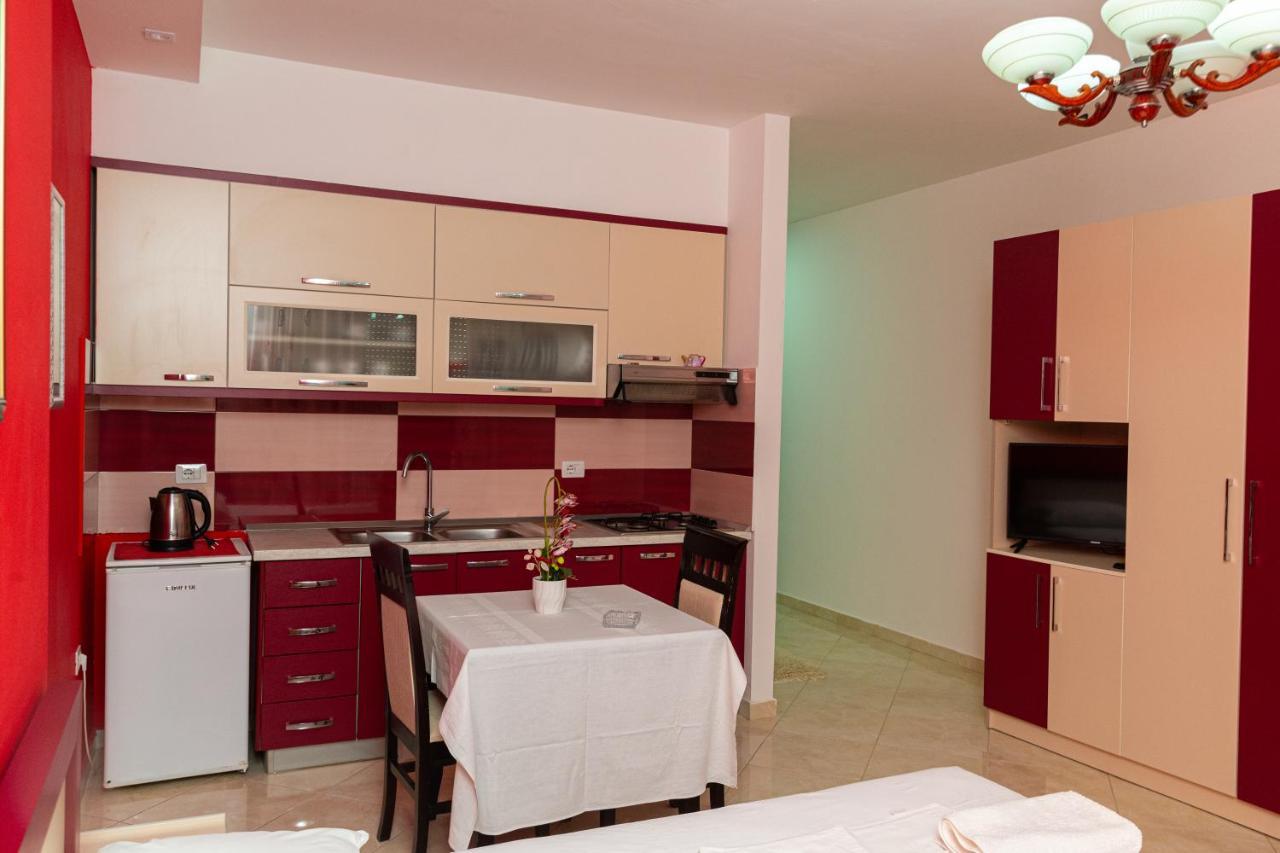 Residence Martin 21 Vlore Bagian luar foto