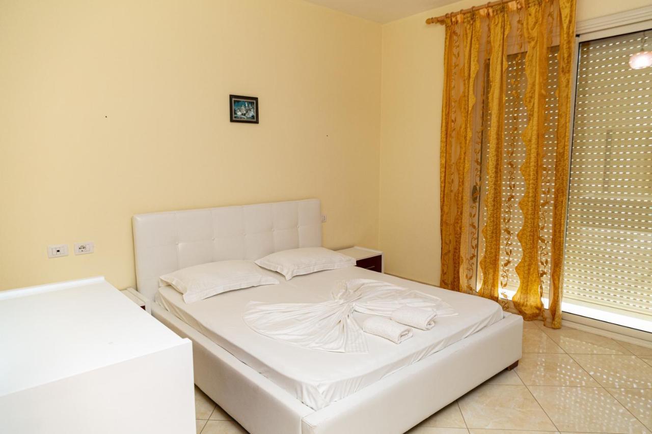 Residence Martin 21 Vlore Bagian luar foto