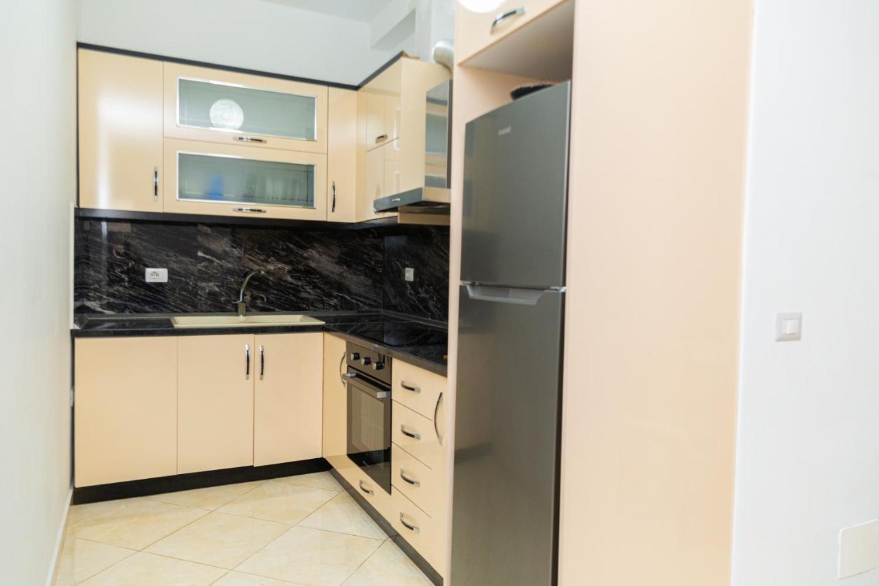 Residence Martin 21 Vlore Bagian luar foto