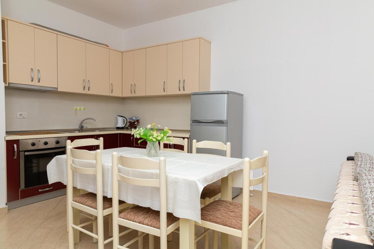 Residence Martin 21 Vlore Bagian luar foto