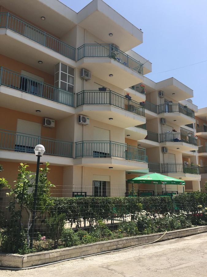 Residence Martin 21 Vlore Bagian luar foto